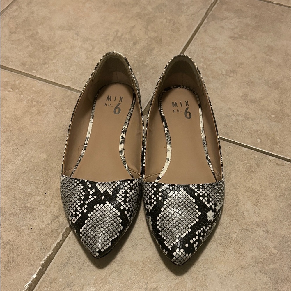 Mix No. 6 Monochrome Snake Pattern Loafers